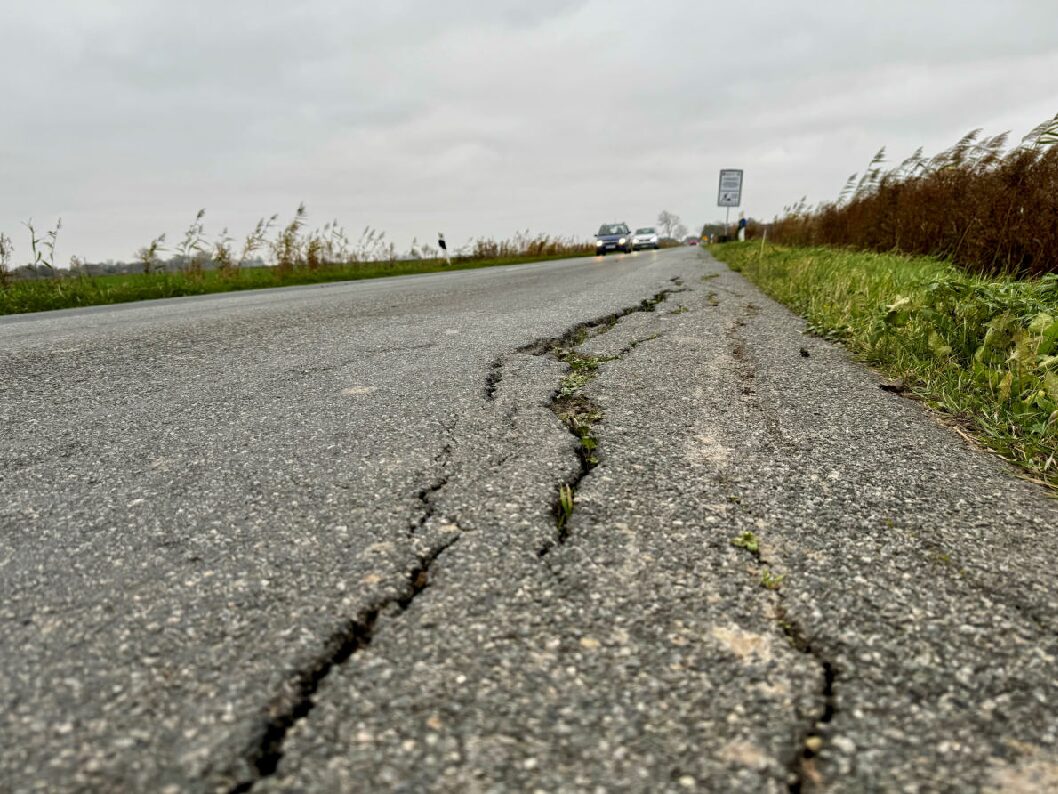 L 4: Fahrbahn zwischen Schoonorth und Osteeler Altendeich wird saniert